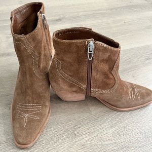 Dolce Vita Silma Western Booties